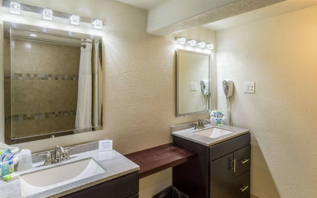 Clarion Inn near McAllen Airport