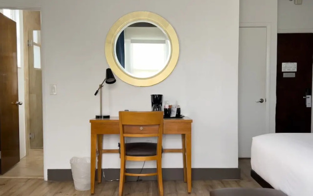 Majestic Hotel South Beach