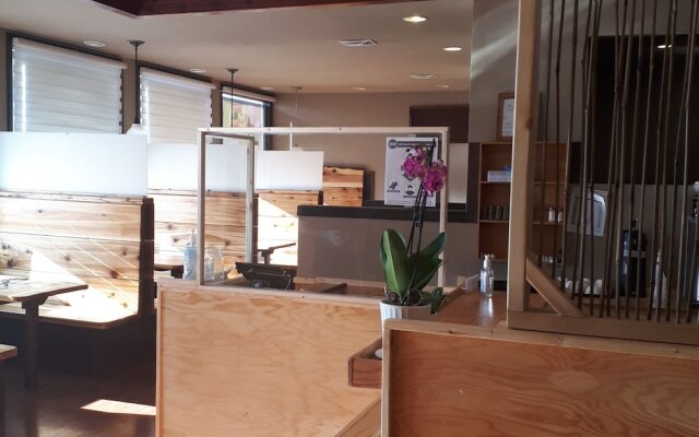 Magnuson Hotel Creston