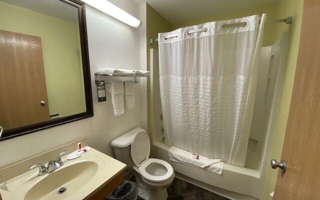 Super 8 Pittsburgh Monroeville
