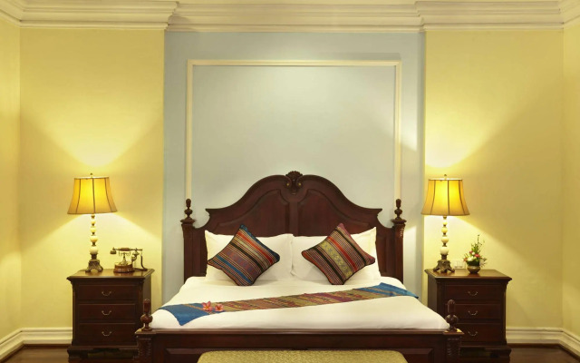 Villa Santi Hotel