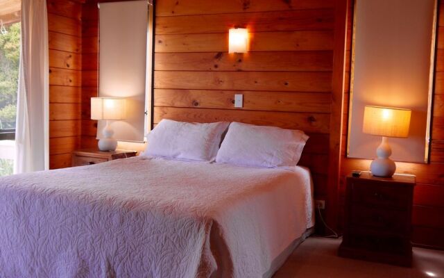 Waiheke Island Vineyard Holiday Houses