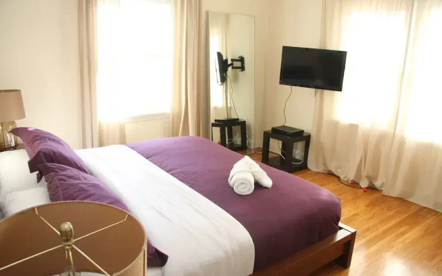 Vintage Two Bedroom La Vacation Rentals, Unit 4 - Rud 82197