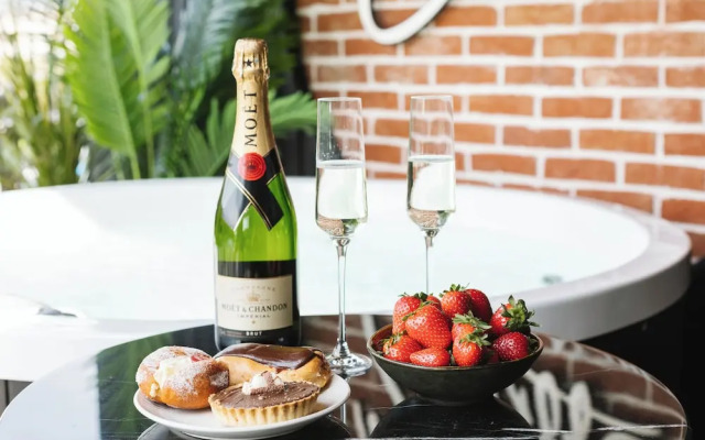 The Cliffe at the Quay