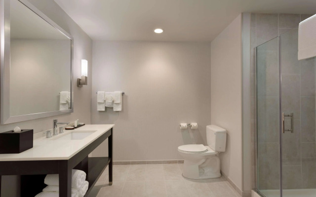 Embassy Suites by Hilton Kansas City Olathe