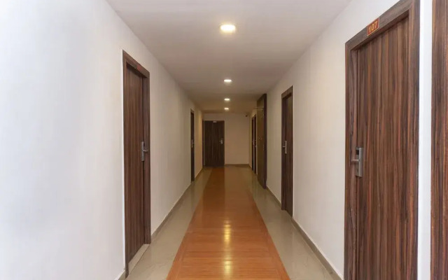 Collection O 24305 Ateendra Inn