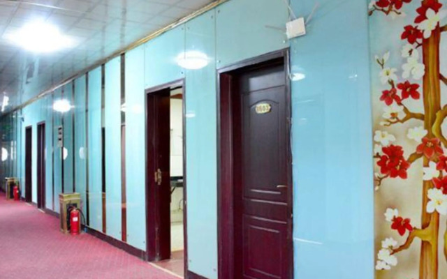 Puguo Business Hotel