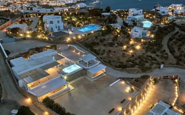 Stunning Villa With Panoramic View