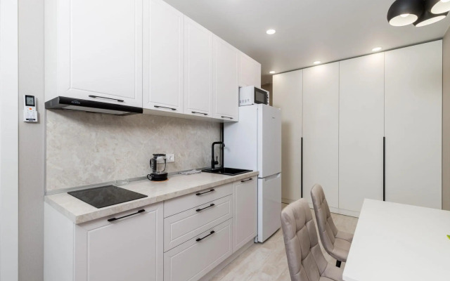 More apartamentov na ulitse Akatsiy