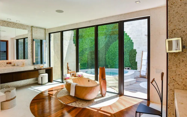 Oceans 8 Villa at the Tryall Club
