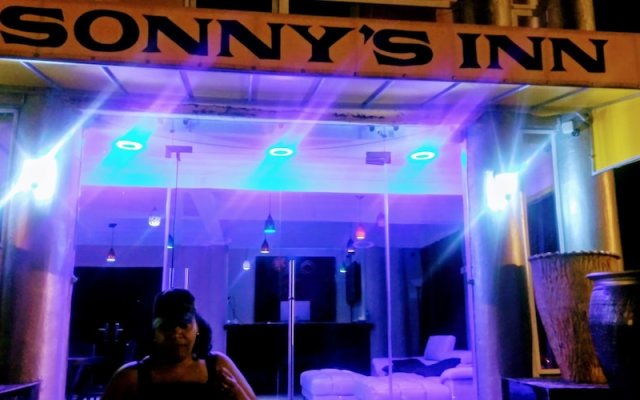 Sonnys inn and car rentals