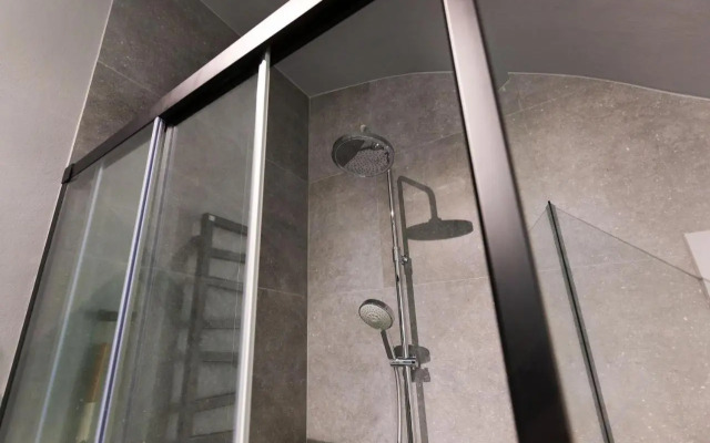 #stayhere - Historic Vilnius Old Town Chic Studio