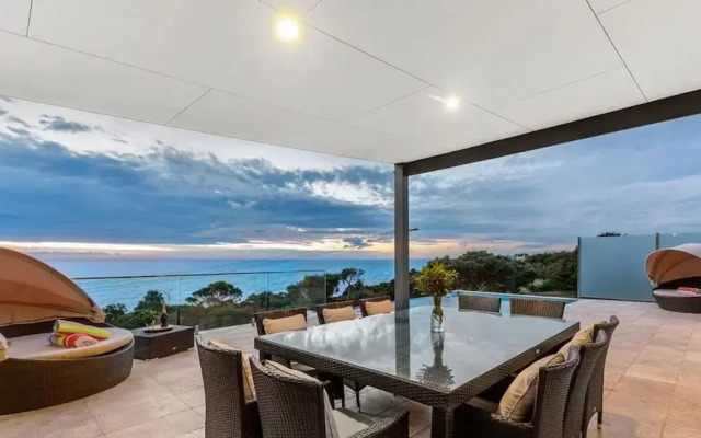 The Ocean s Edge Luxury Entertainer With Views