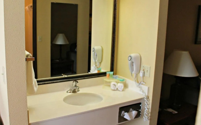 Horse Creek Inn