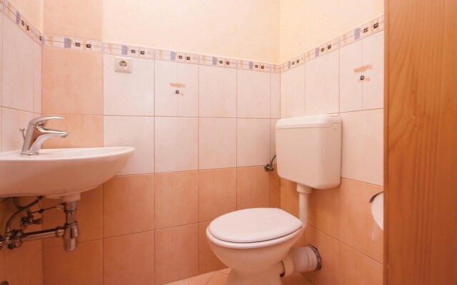 Amazing Home in Vodice With Wifi and 4 Bedrooms