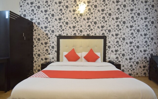 OYO 10186 Hotel Asia Holidays