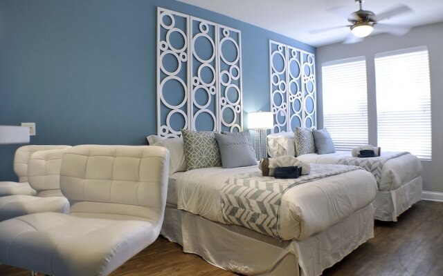 Premier Hollywood LA 4BD Suite