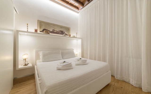 Leisure & Relax near Trevi Fountain