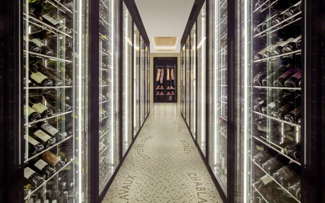 Royal Savoy Hotel & Spa