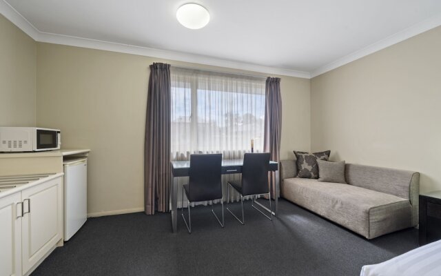 Best Western Plus Ambassador On Ruthven Motor Inn