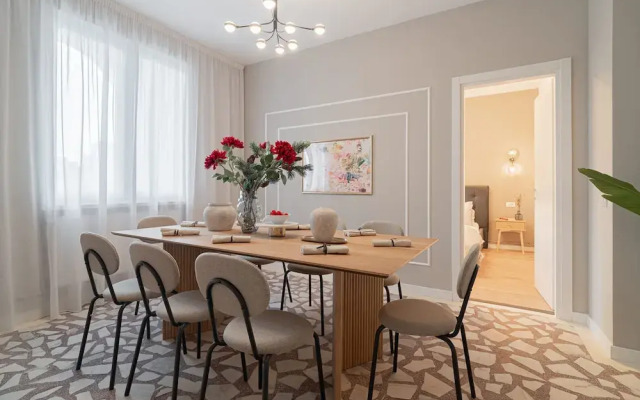 Loggia Luxe 5BR Living in Universitatii Area