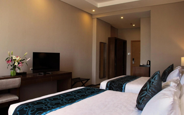 Golden Phoenix Hotel - Manila - Image 6