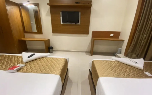 Hotel BKC Inn Near Trade Centre, Visa Consulate