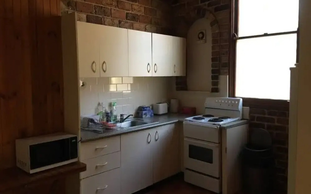 Spacious 3 Bedroom Terrace in Newtown