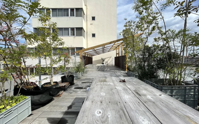 Aet Hotel