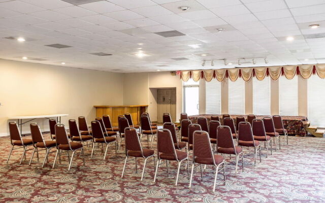 Rodeway Inn & Conference Center