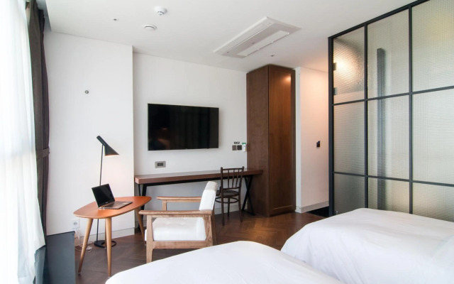Hotel the Designers Seoul Station