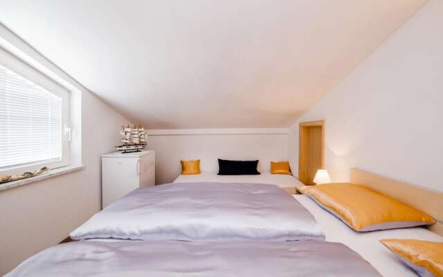 Apartments and Room Marko