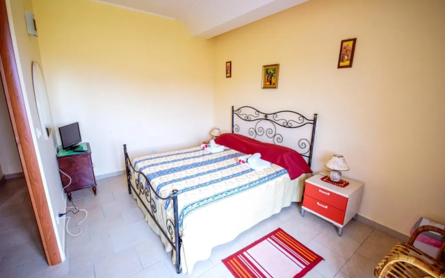 House With 6 Rooms in Enna, With Wonderful Lake View, Private Pool, En