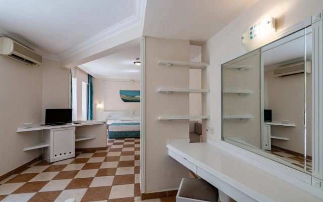 The Garden Beach Hotel