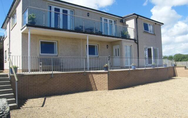 Elmbank Accommodation