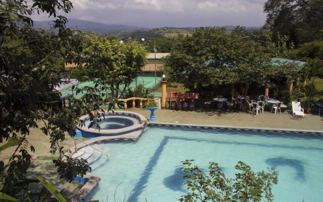 Valley View Lodge - Finca Huetares