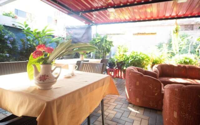 Hostal Tongo Reef