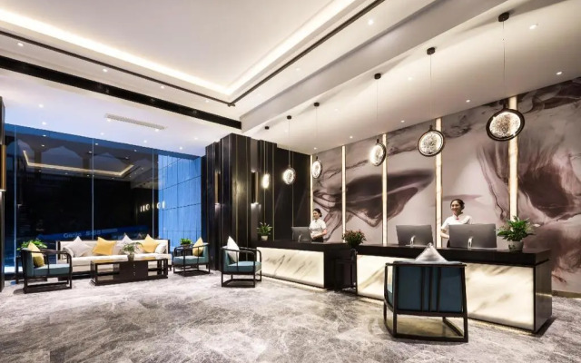 Western Royal Palace Hotel