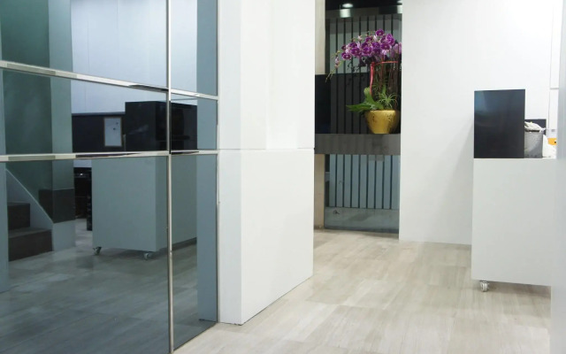 Homy Hotel Central