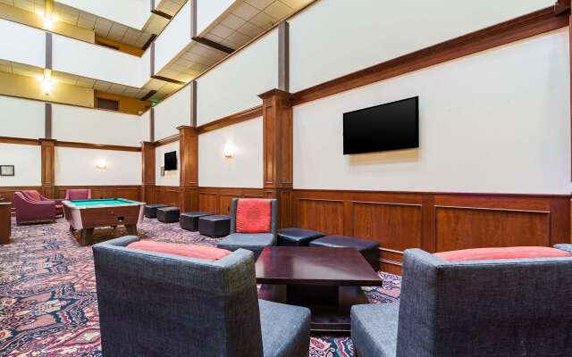 Clarion Hotel Convention Center