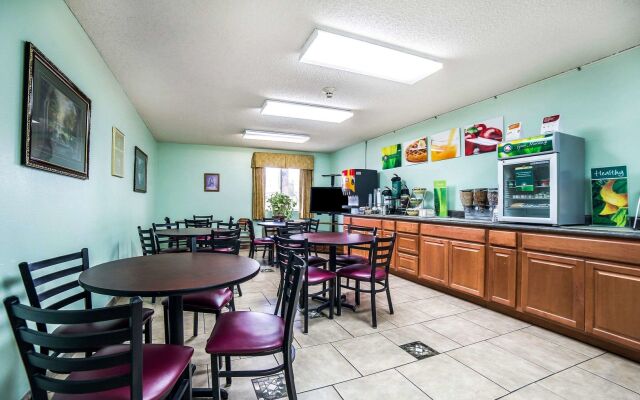 FairBridge Inn & Suites Sunnyside