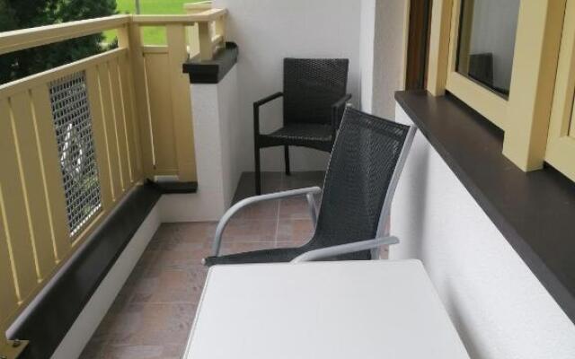Ronald's Appartment's