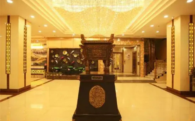 Sunshine Holiday Hotel