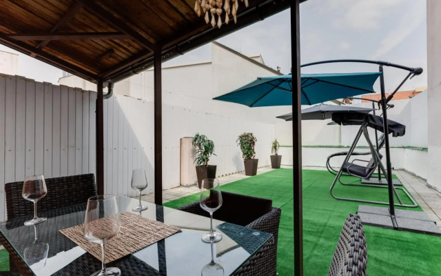 Old Town Royal Apartment With Giant Terrace