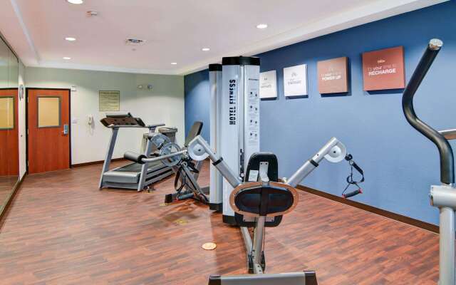 Quality Suites Near Cedar Creek Lake