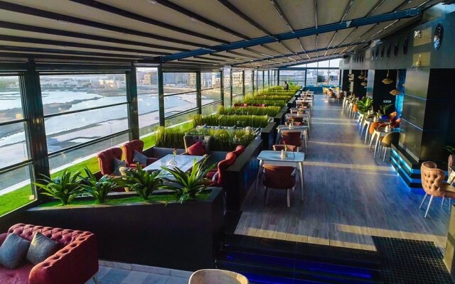 Mira Hotel Corniche