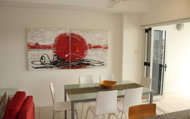 Beachside Apartment 17