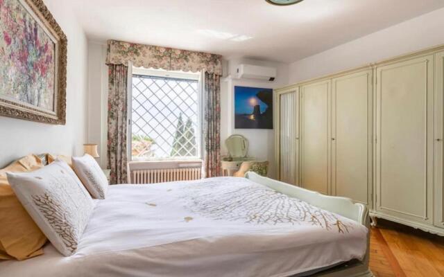 Sea View Suite Apartment In Historic Villa, Exclusive Experience