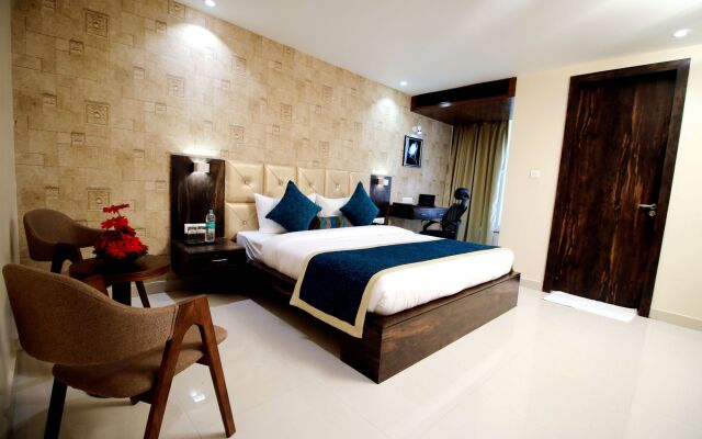 Pinnacle by Click Hotels, Lucknow