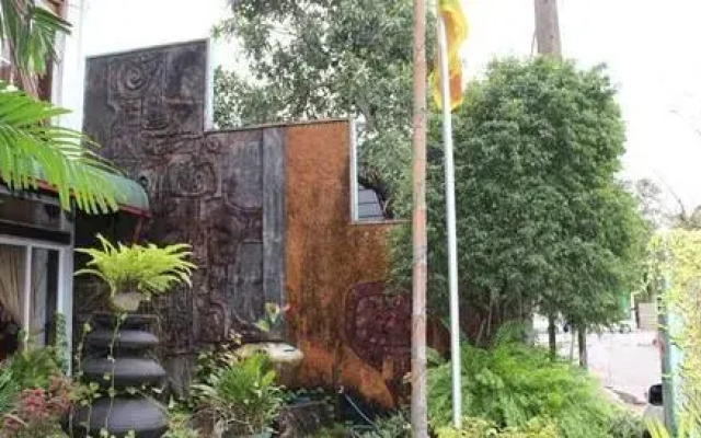 Nathaliya Transit hotel CMB